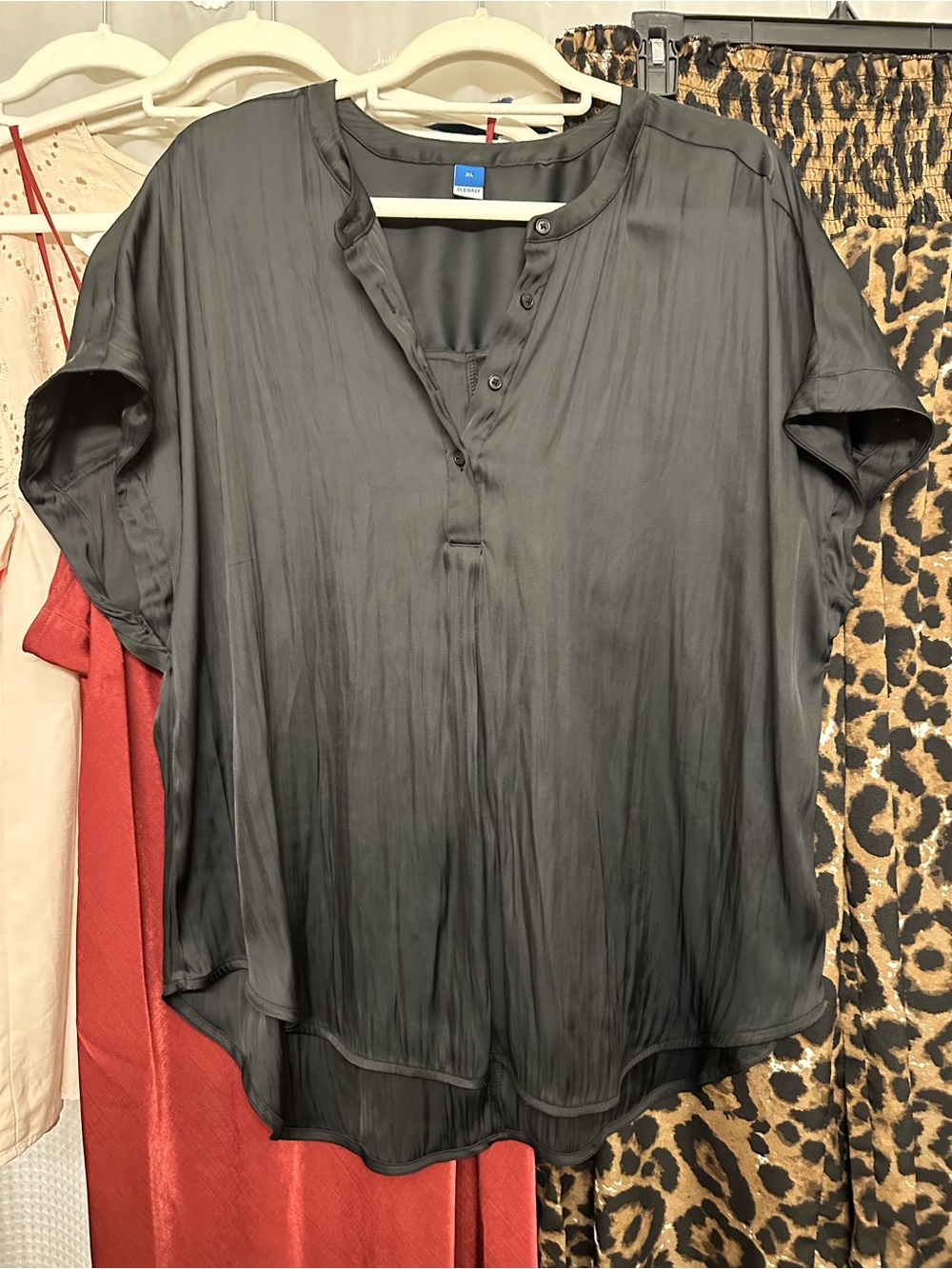Old Navy Black Short-Sleeve Button-Neck Tunic